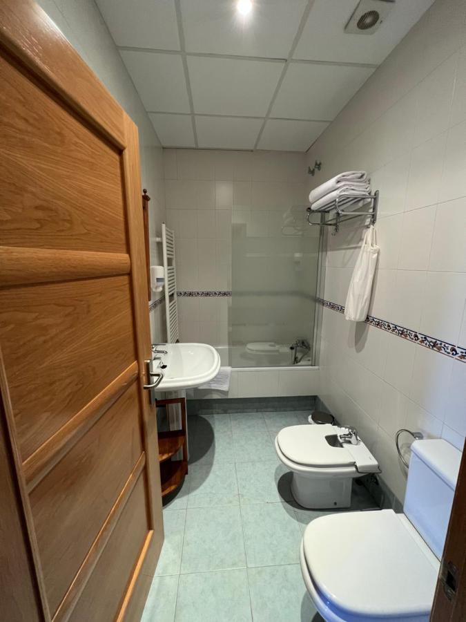Hostal Villa El Colmenar Mombeltrán Eksteriør billede