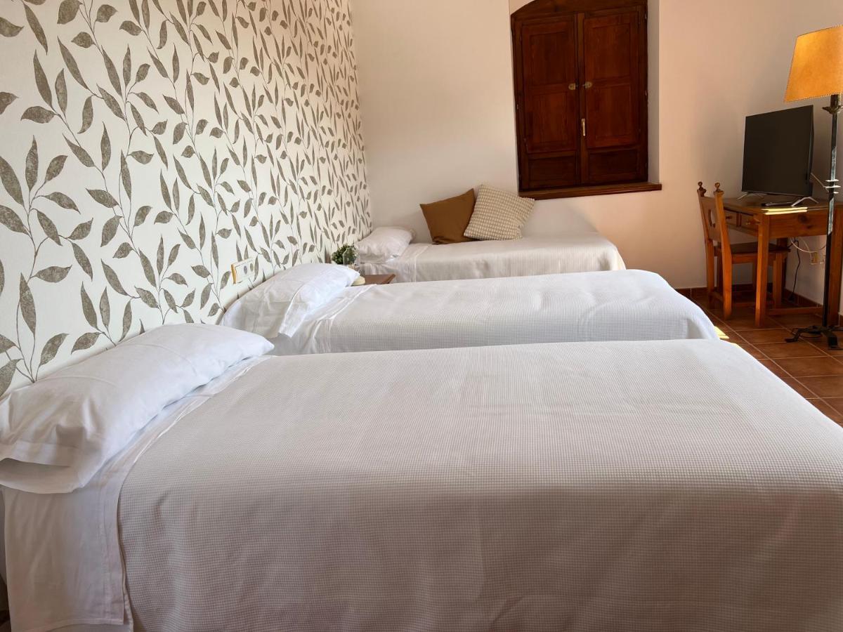 Hostal Villa El Colmenar Mombeltrán Eksteriør billede