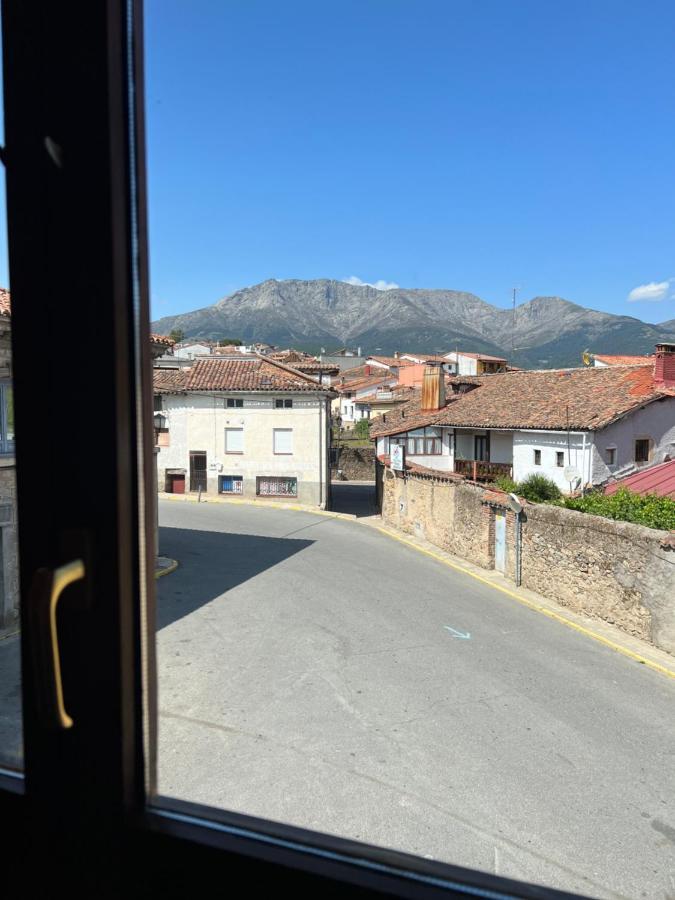 Hostal Villa El Colmenar Mombeltrán Eksteriør billede